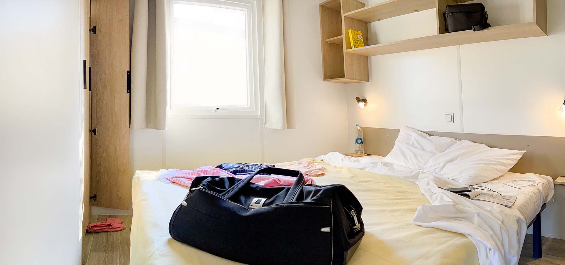 Camping porto vecchio bungalow 600 chambre principale